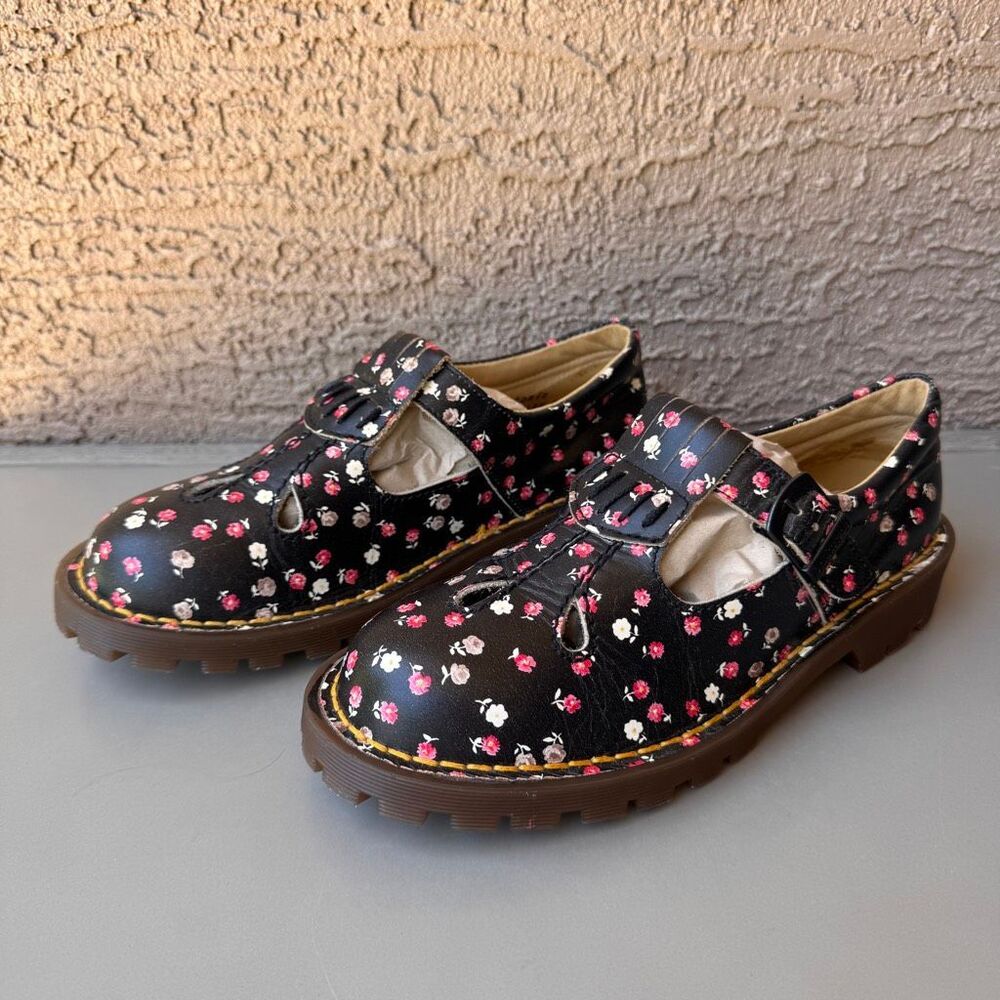 Vintage Dr. Martens Mary Jane Shoes Made in England Women 4UK/6US Floral Black